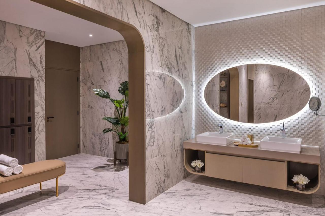 โรงแรมพาราเมาท์ มิดทาวน์ ดูไบ ภายนอก รูปภาพ Bathroom interior design