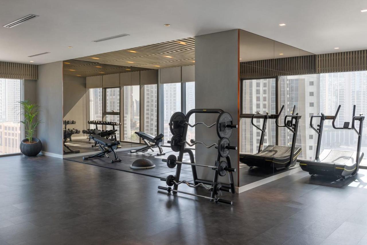 โรงแรมพาราเมาท์ มิดทาวน์ ดูไบ ภายนอก รูปภาพ The gym at the 1018