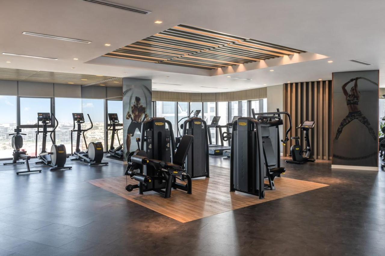 โรงแรมพาราเมาท์ มิดทาวน์ ดูไบ ภายนอก รูปภาพ The gym at the 1018